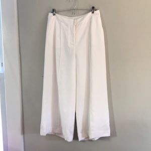 NWOT Cropped white culottes